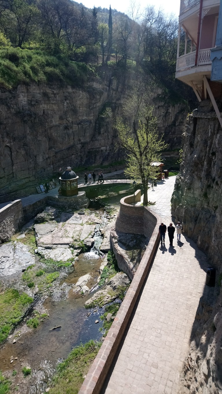 FDC7F71C-4FF0-420B-B26B-D18A5BF06FEB